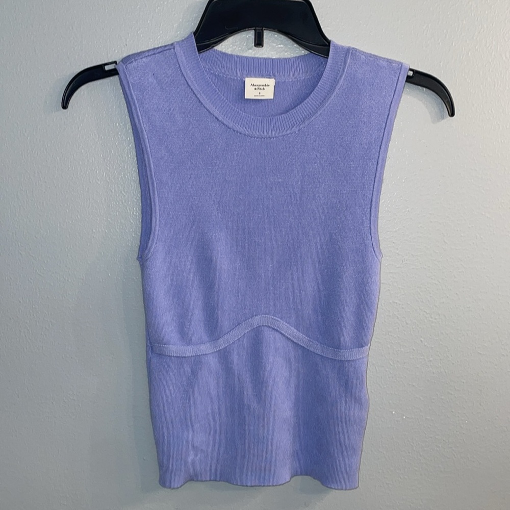ABERCROMBIE & FITCH SLEEVELESS SWEATER TANK